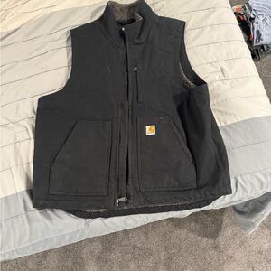 Black insulated carhartt vest